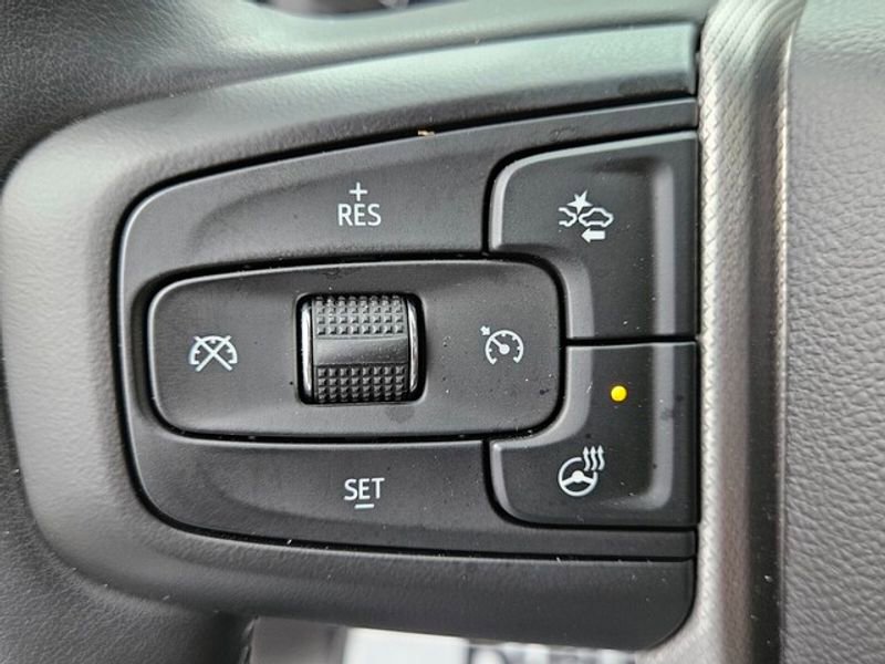 Used 2023 GMC Yukon Denali image 29