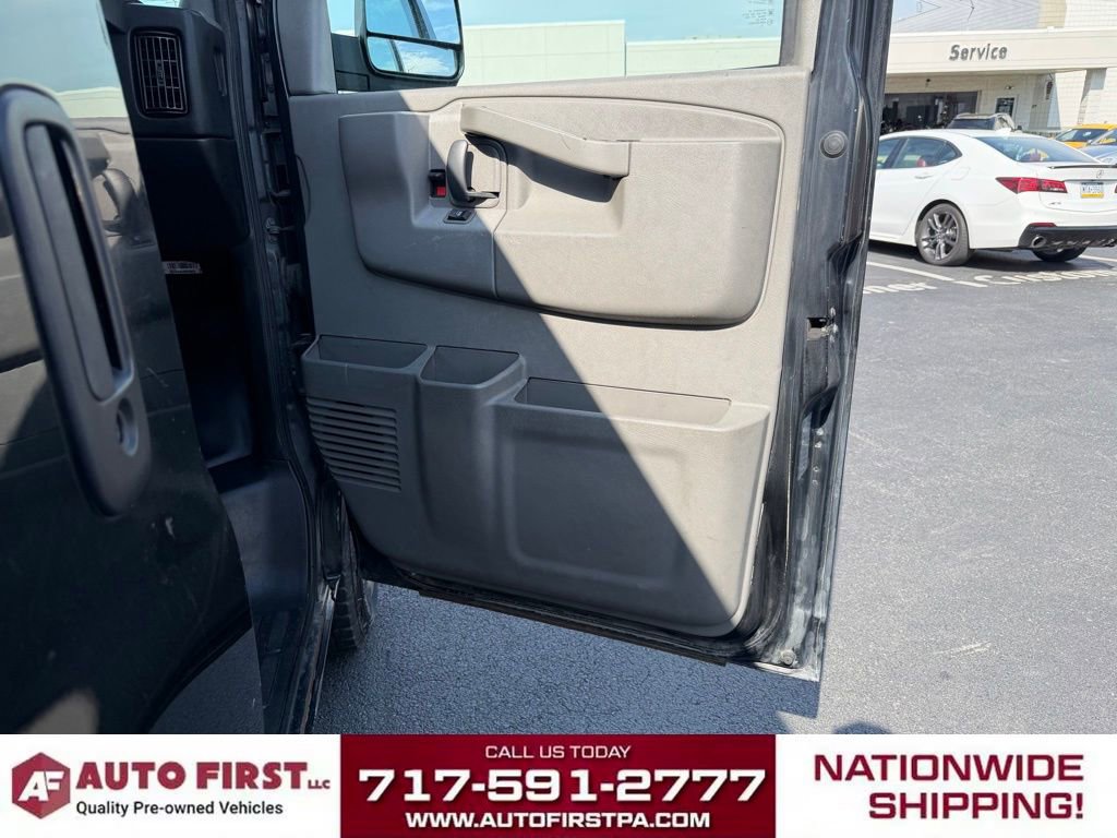 Used 2018 Chevrolet Express 2500 w/ Driver Convenience Package RWD image 14