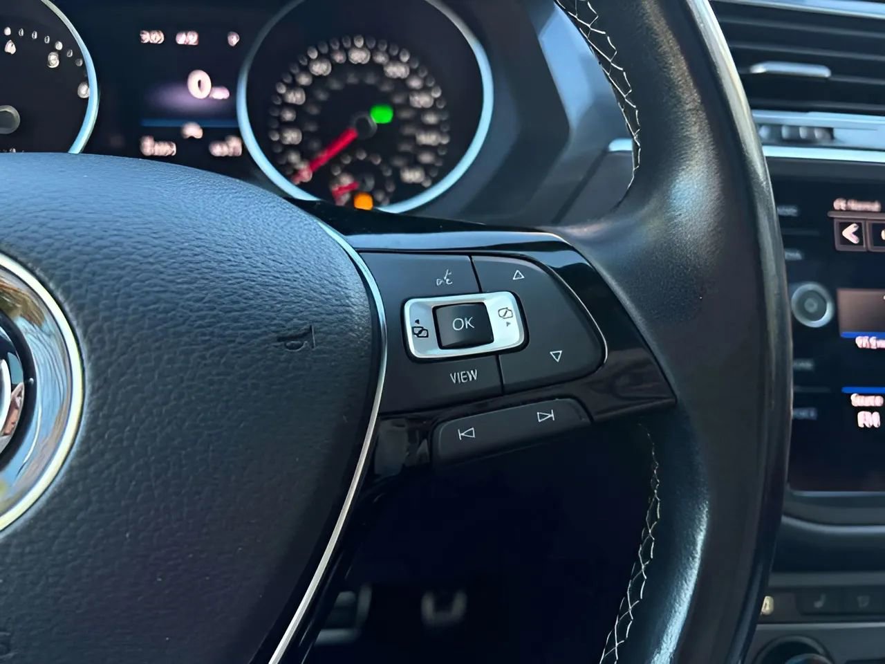 Used 2021 Volkswagen Tiguan SE R-Line w/ 3rd Row Seat Package image 46