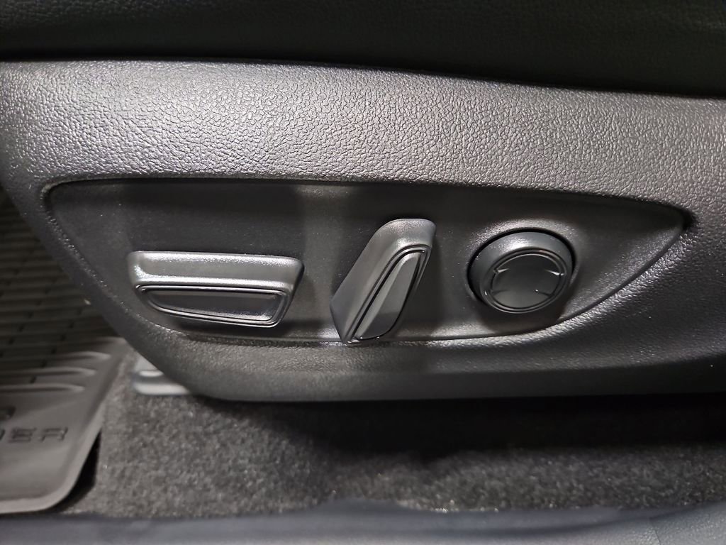 New 2026 Toyota Grand Highlander Platinum image 12