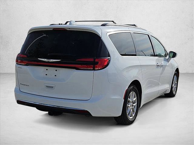 Used 2022 Chrysler Pacifica Touring-L FWD image 5