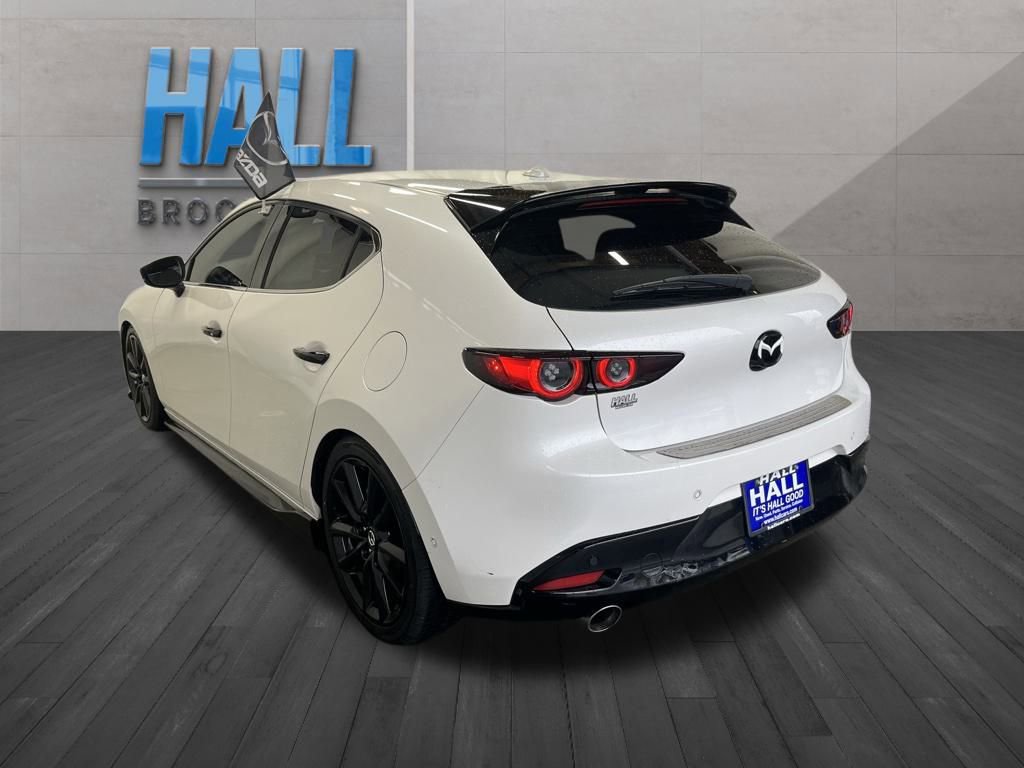 Used 2021 MAZDA MAZDA3 Hatchback w/Premium Plus Pkg image 3