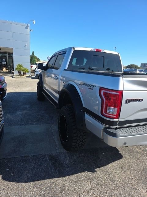 Used 2017 Ford F150 XLT w/ Equipment Group 302A Luxury image 5
