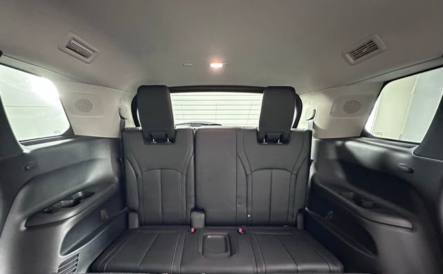 Certified 2026 INFINITI QX60 Luxe w/ Family Package image 24