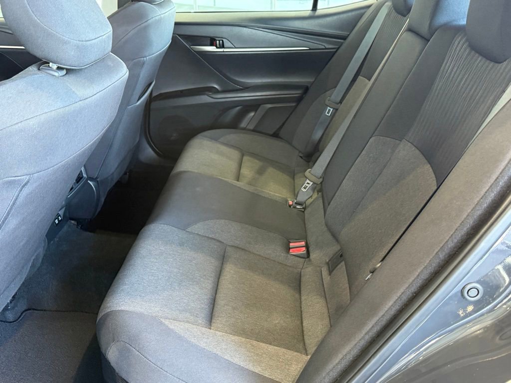 Used 2025 Toyota Camry LE image 33