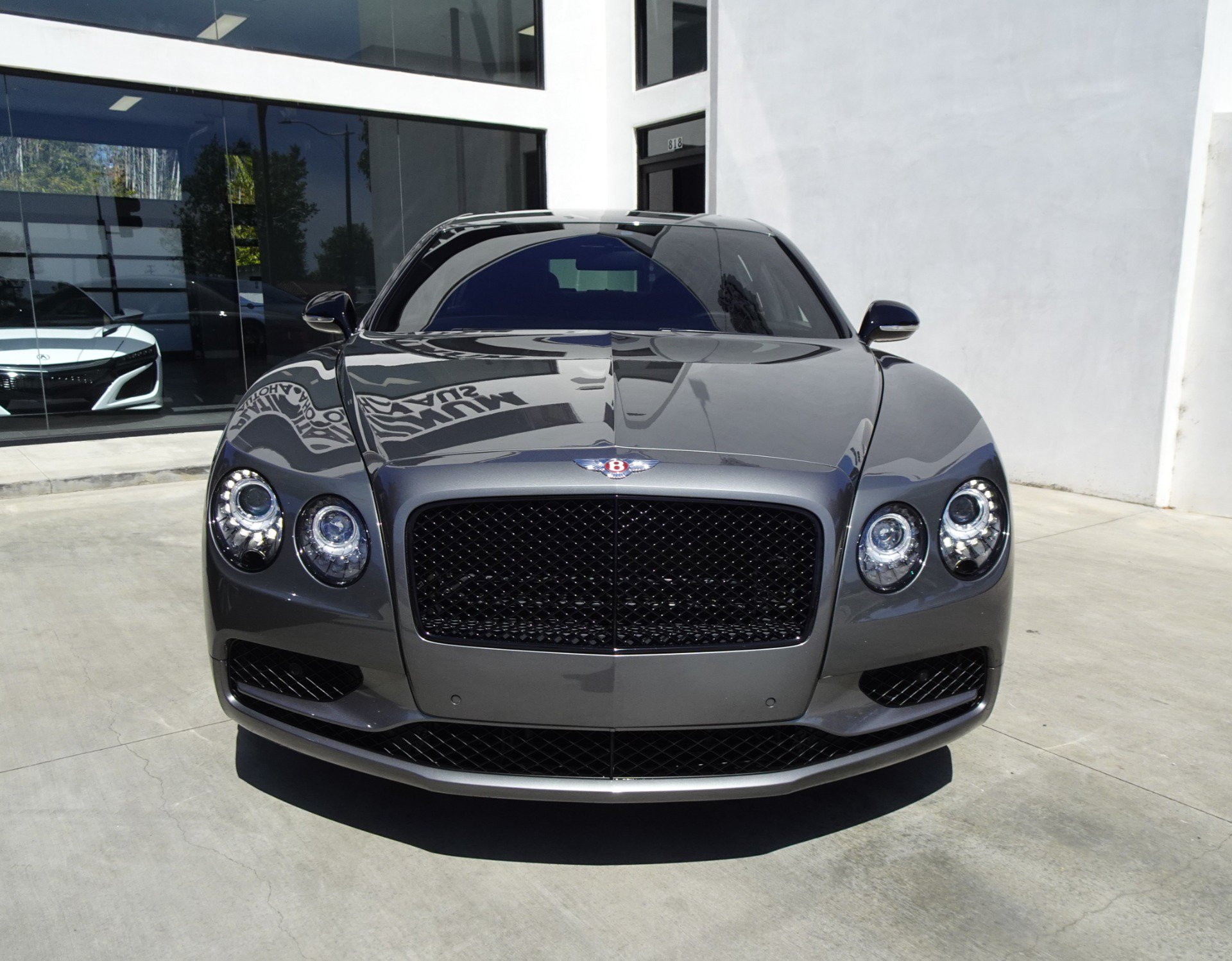 Used 2018 Bentley Flying Spur S V8 AWD/4WD image 2