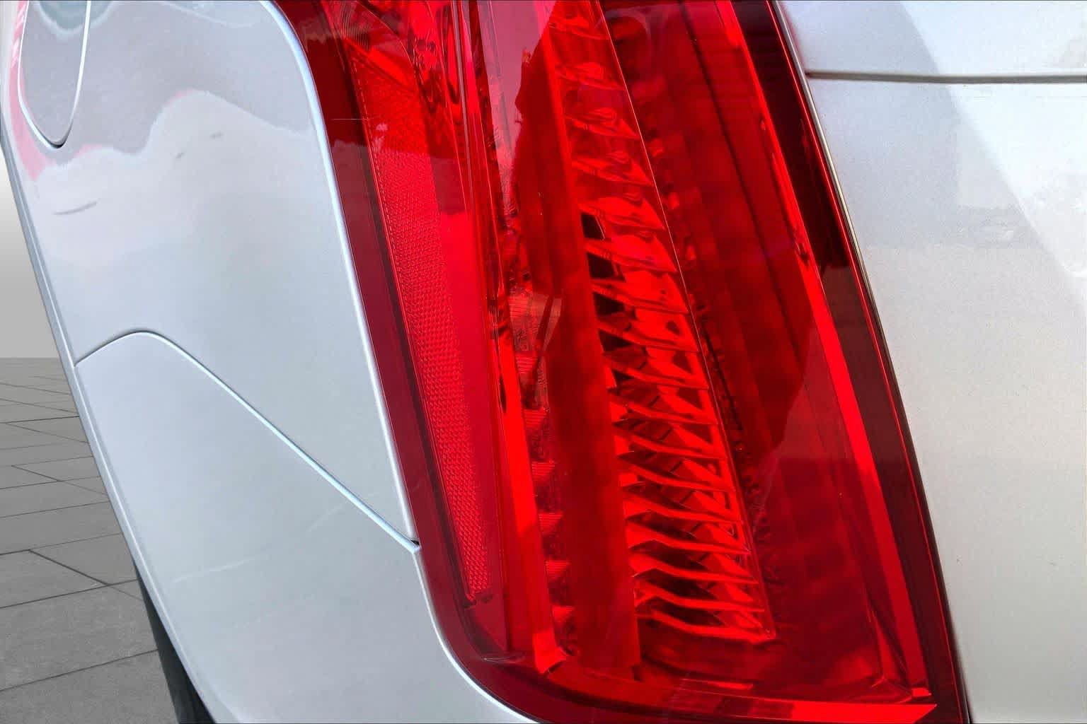 Used 2017 Cadillac XT5 FWD image 28