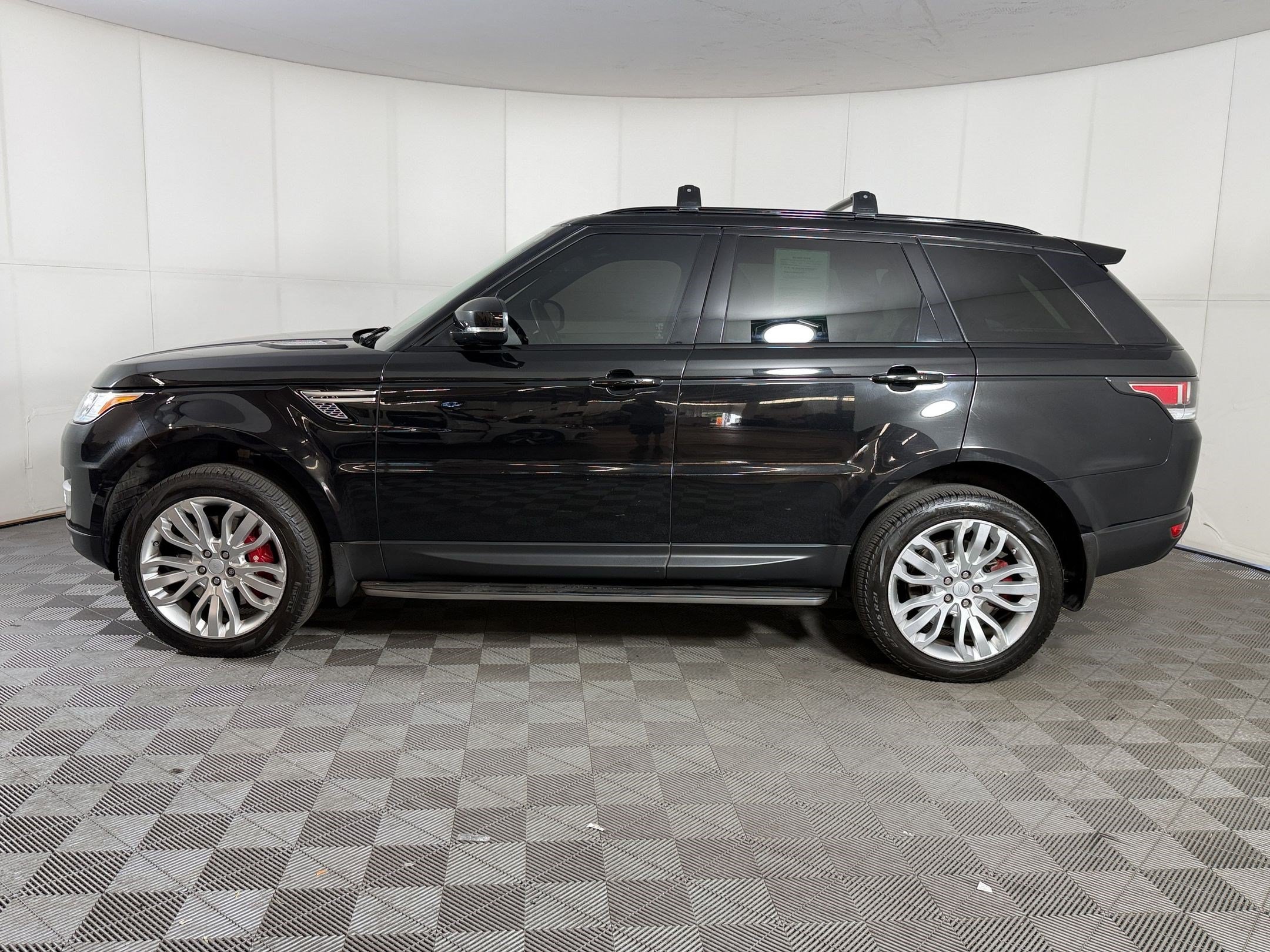 Used 2015 Land Rover Range Rover Sport Supercharged AWD/4WD image 2