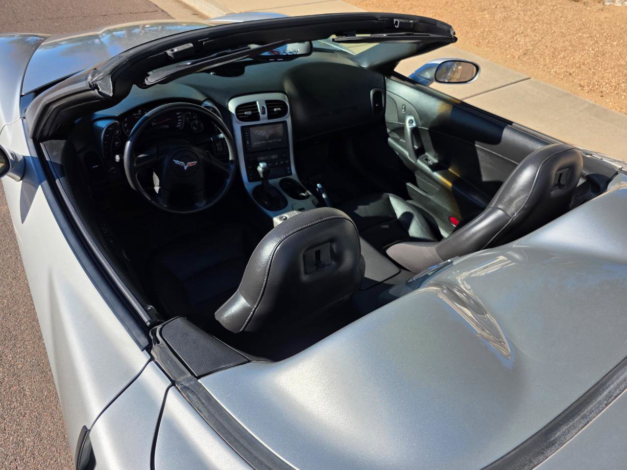 Used 2005 Chevrolet Corvette Convertible w/ Preferred Equipment Group RWD image 8