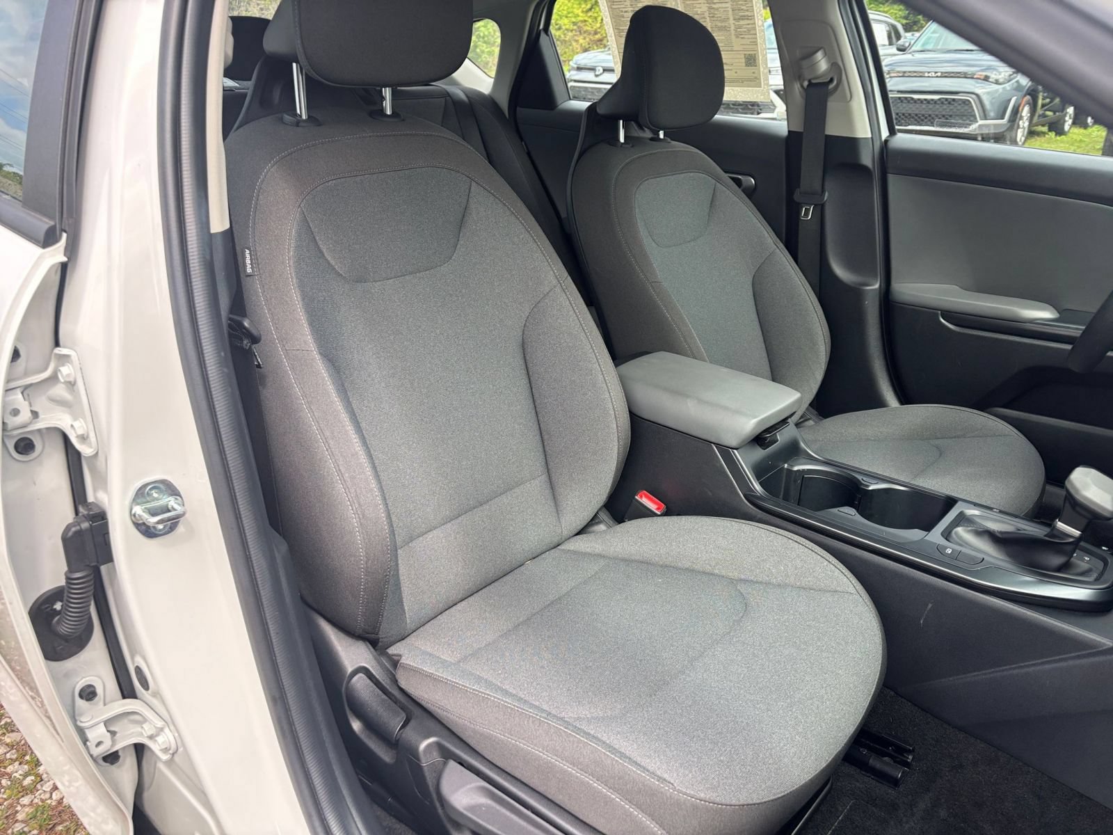 Used 2025 Kia K4 FWD image 38