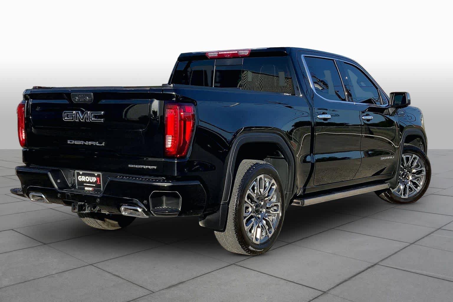 Used 2025 GMC Sierra 1500 Denali Ultimate AWD/4WD image 13