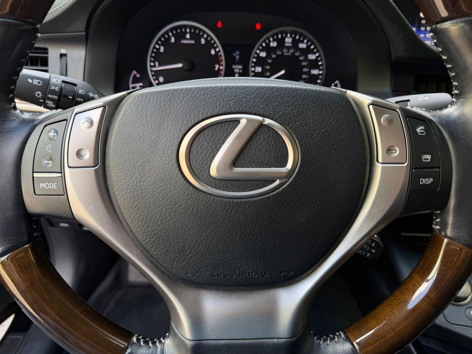 Used 2015 Lexus ES 350 w/ Premium Package FWD image 14