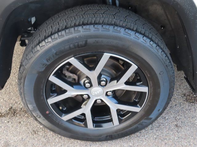 Used 2023 Jeep Grand Cherokee Limited image 20