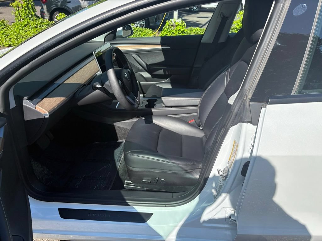 Used 2022 Tesla Model 3 Long Range AWD/4WD image 11