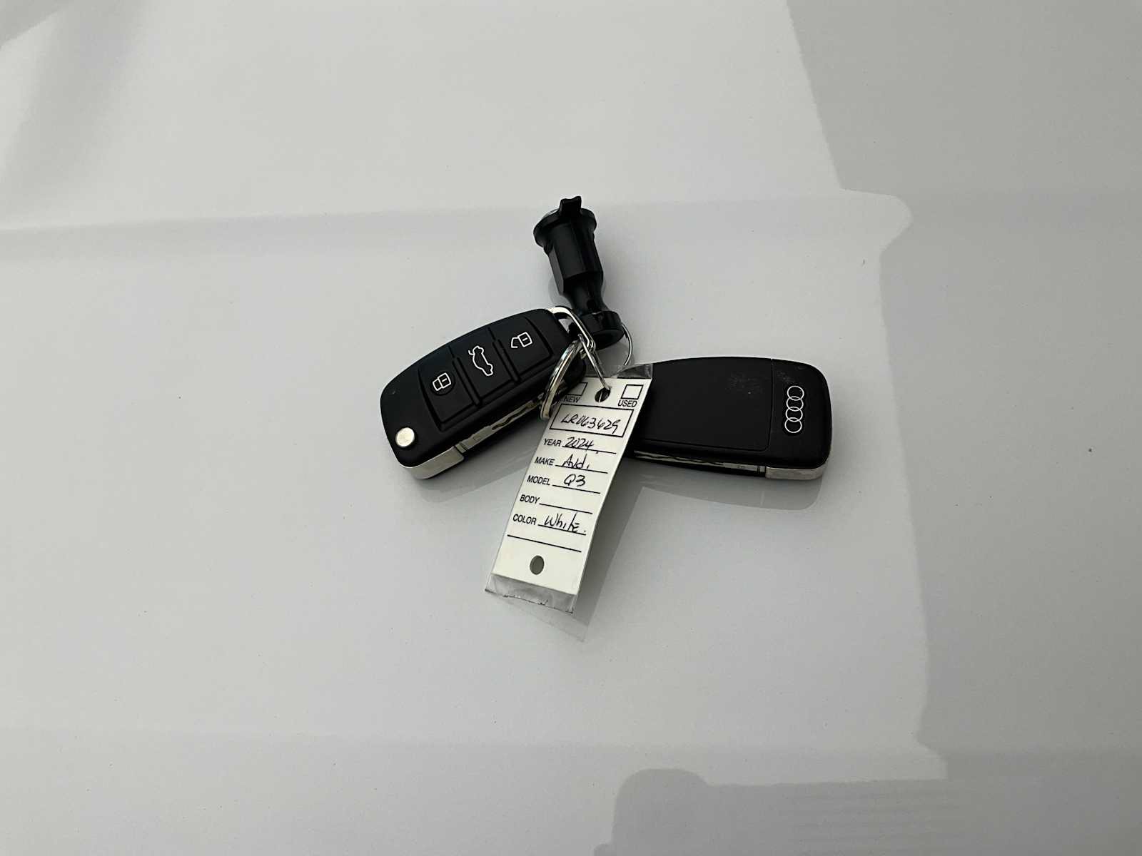Used 2024 Audi Q3 2.0T Premium w/ Convenience Package AWD/4WD image 34