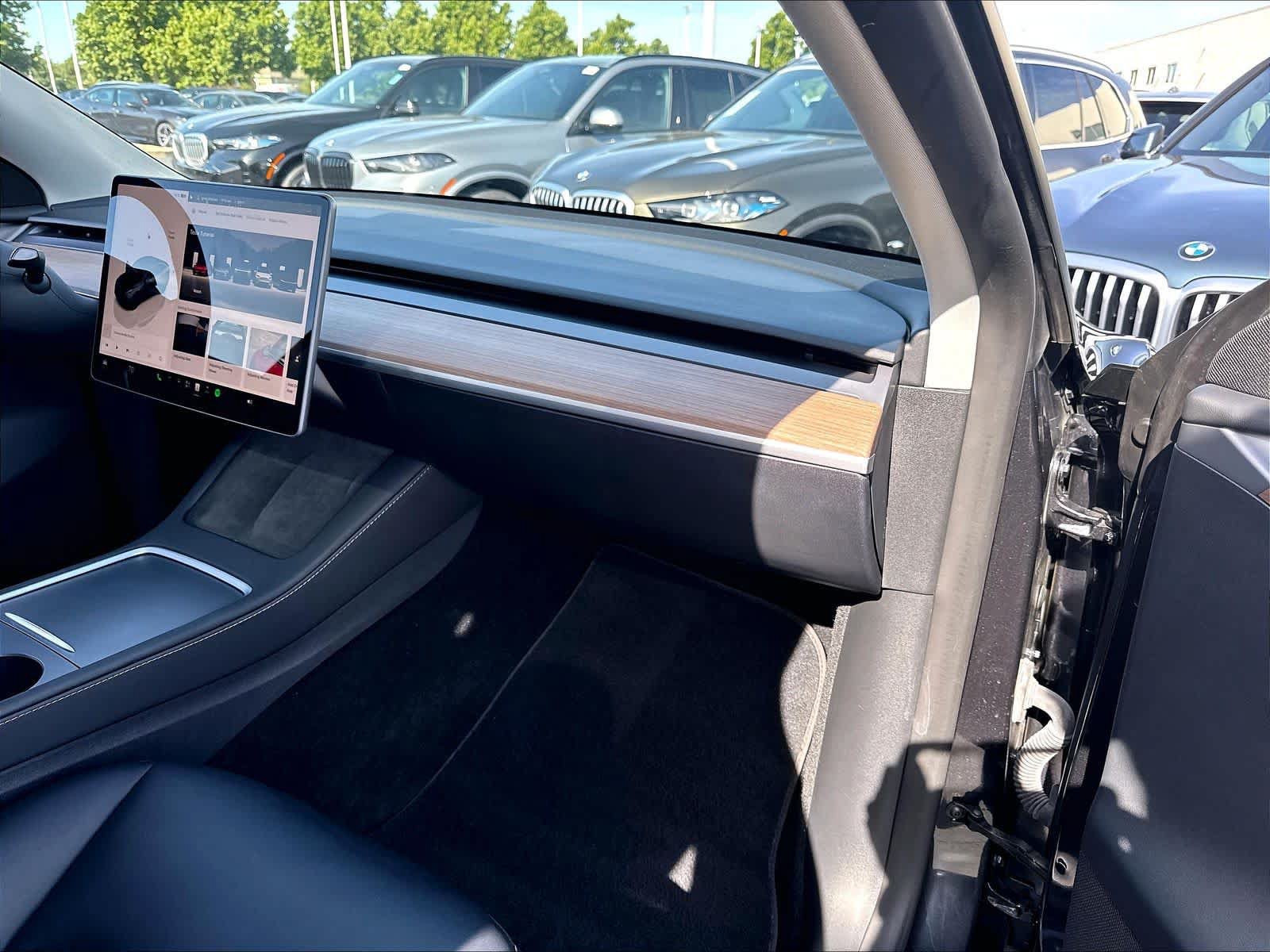 Used 2024 Tesla Model Y Long Range AWD/4WD image 28