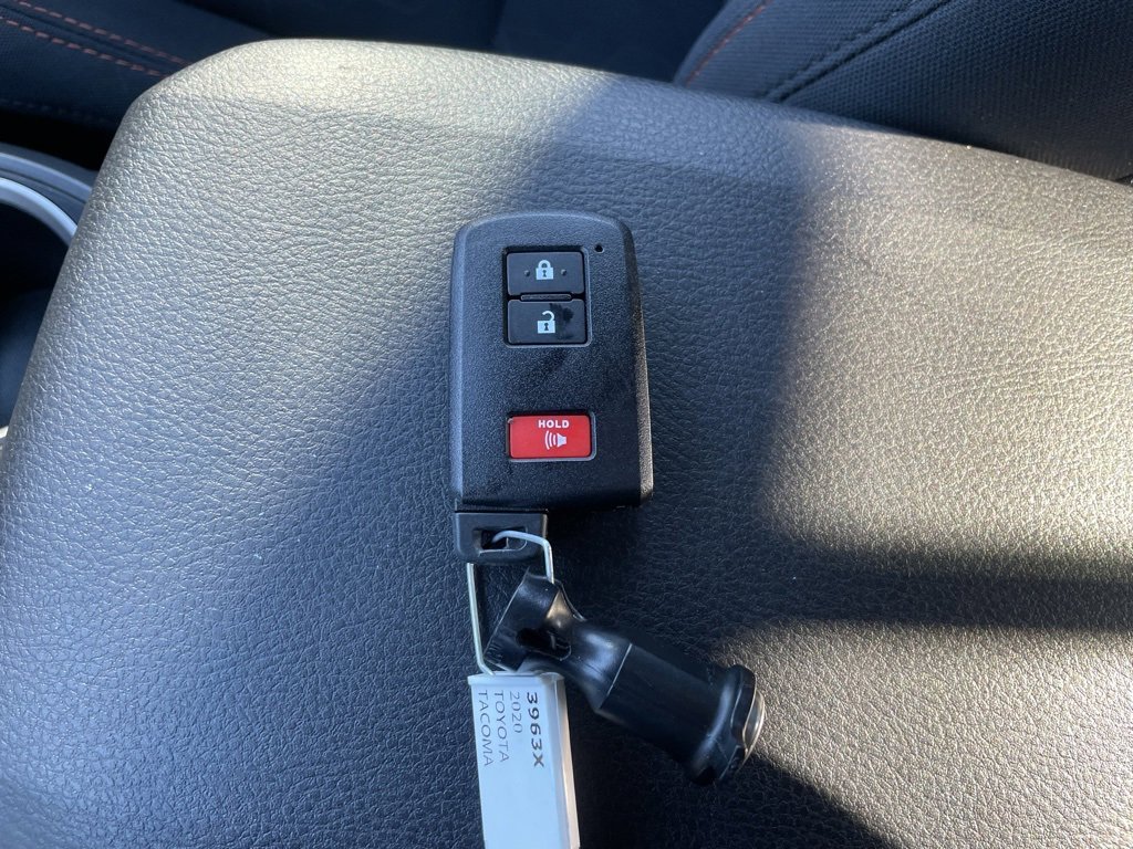 Used 2020 Toyota Tacoma TRD Off-Road image 41