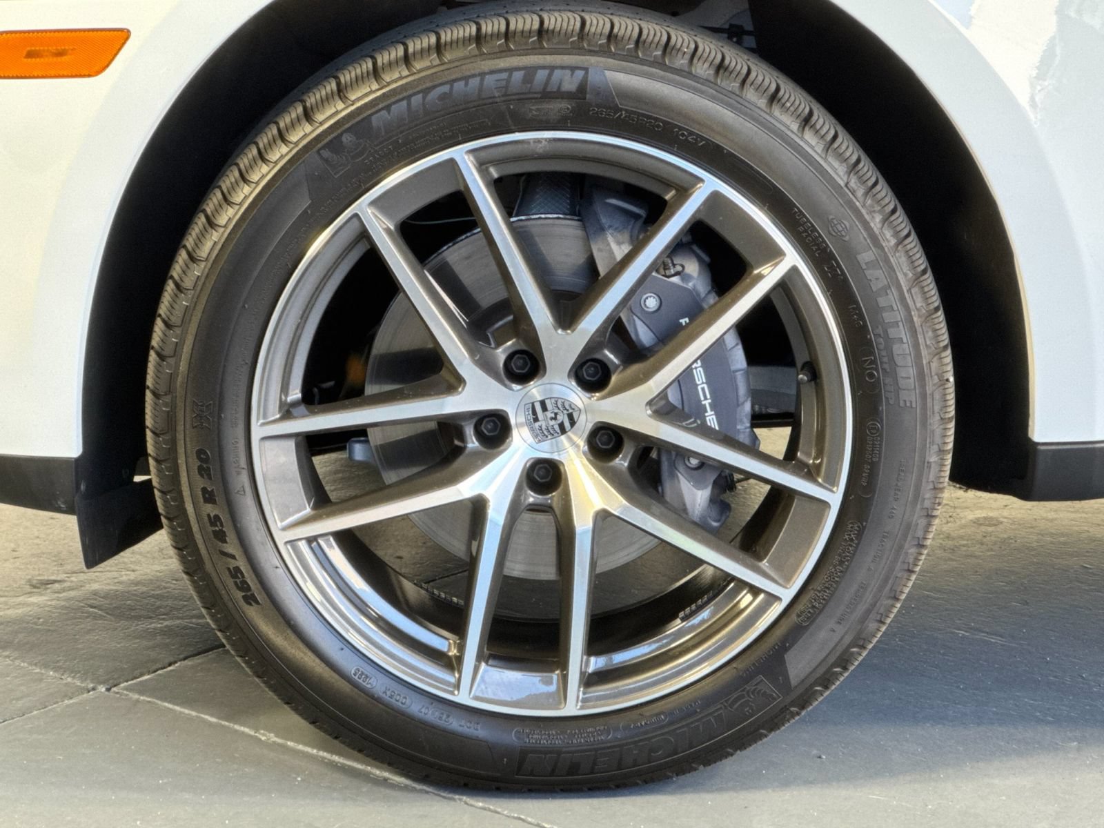 Certified 2026 Porsche Macan AWD/4WD image 32