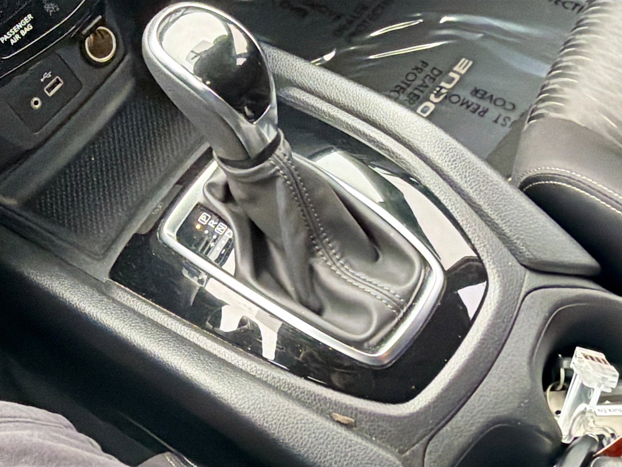 Used 2018 Nissan Rogue SV image 28