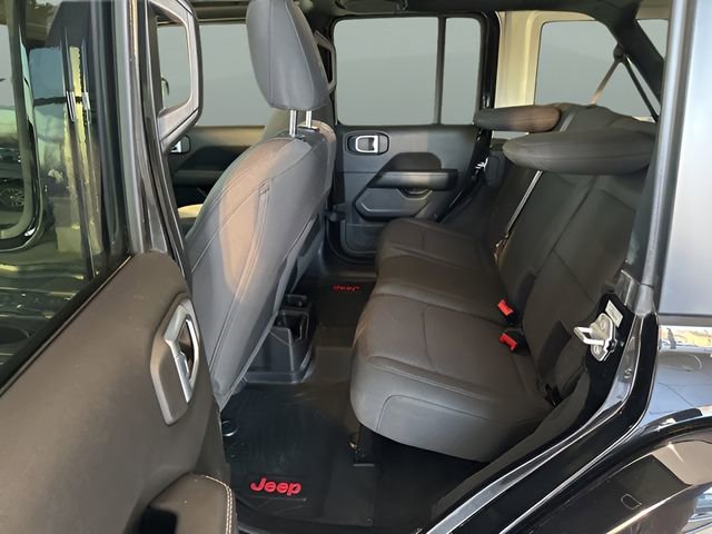 Used 2021 Jeep Wrangler Unlimited Sahara w/ Uconnect 4C Nav & Sound Group image 15