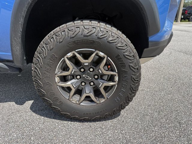Certified 2025 Chevrolet Colorado ZR2 w/ Technology Package AWD/4WD image 10