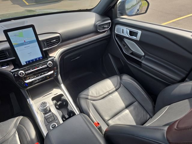 Certified 2023 Ford Explorer Platinum w/ Technology Package AWD/4WD image 33