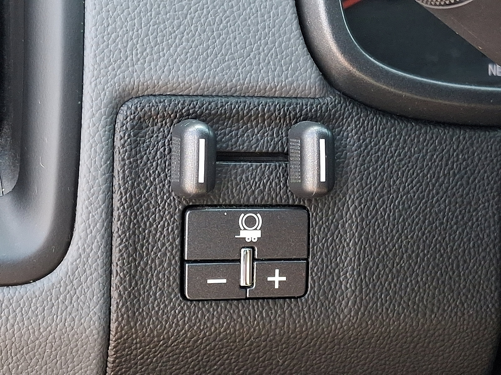 Used 2019 Chevrolet Colorado Z71 AWD/4WD image 26