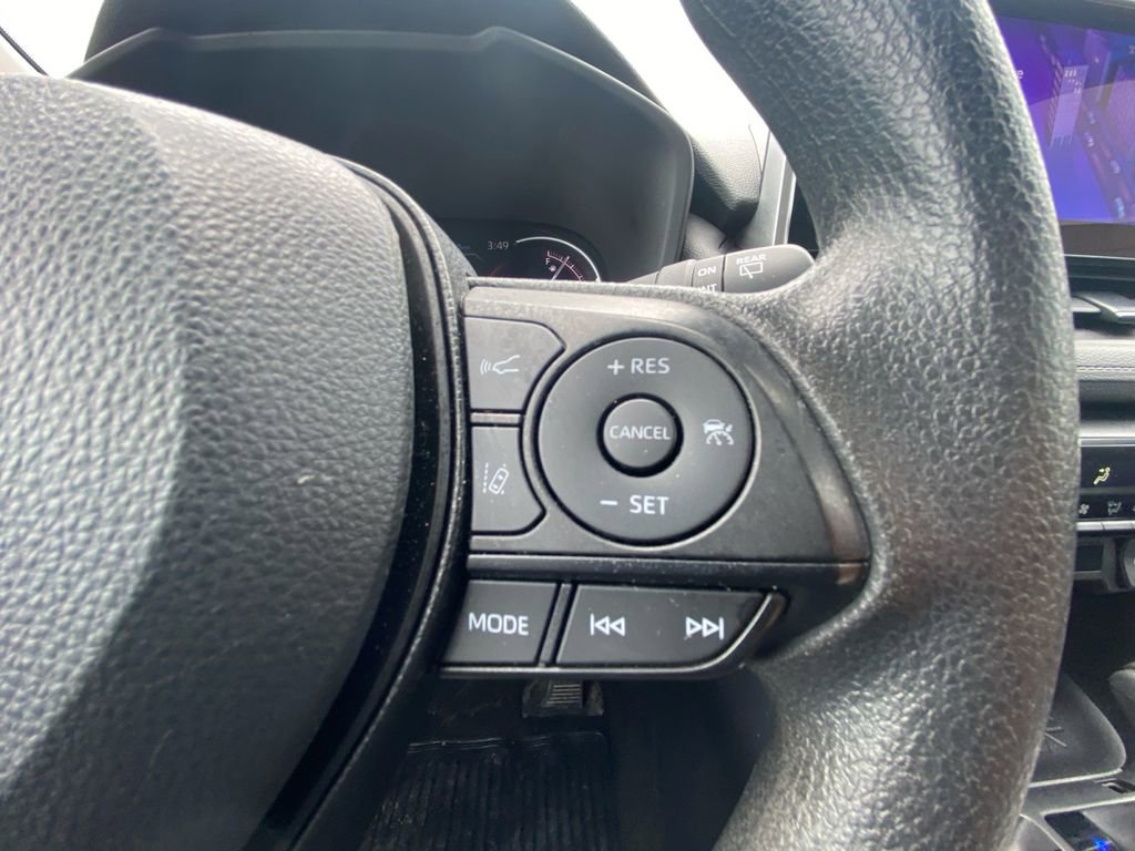 Used 2024 Toyota RAV4 XLE AWD/4WD image 19