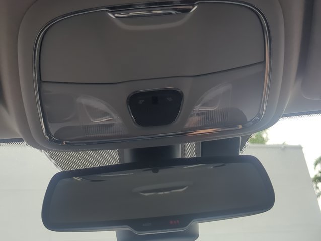 Used 2017 Jeep Cherokee Limited FWD image 27