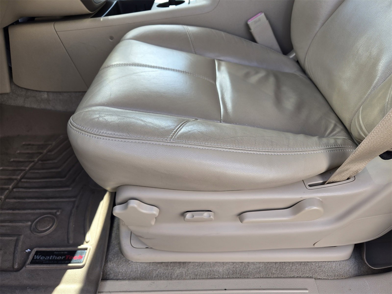 Used 2014 GMC Yukon XL SLT image 21