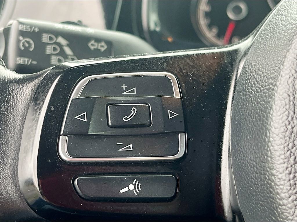 Used 2019 Volkswagen Beetle 2.0T S image 10