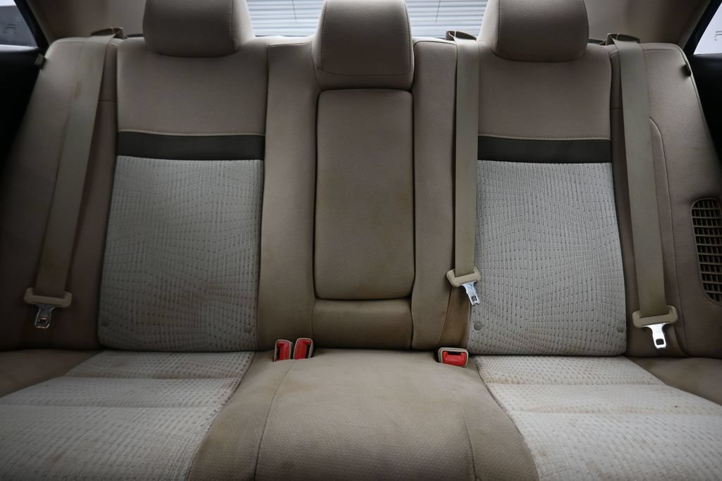 Used 2012 Toyota Camry LE FWD image 25