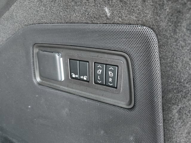Used 2023 Cadillac Escalade Sport Platinum RWD image 37