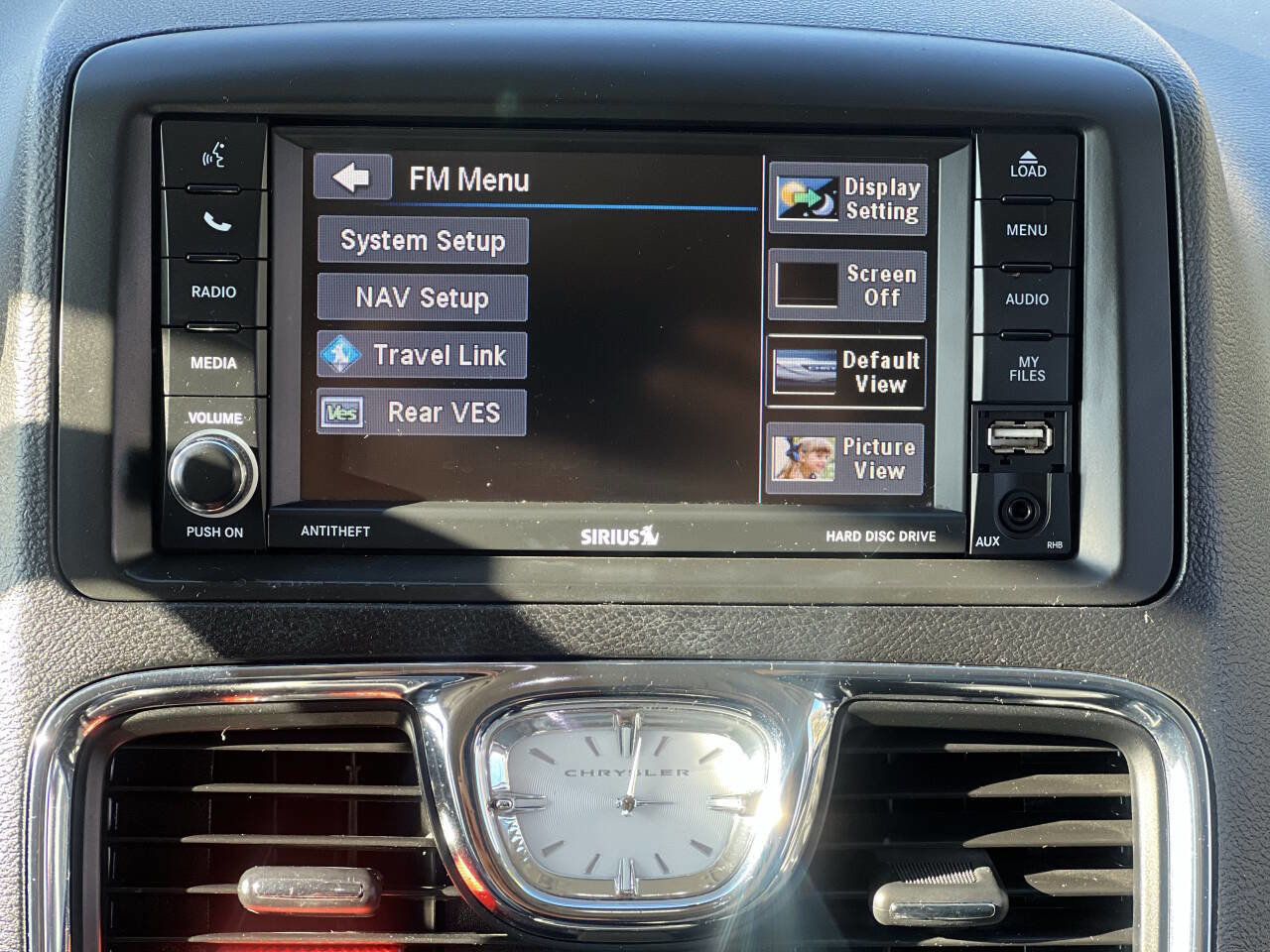 Used 2016 Chrysler Town & Country Touring image 27