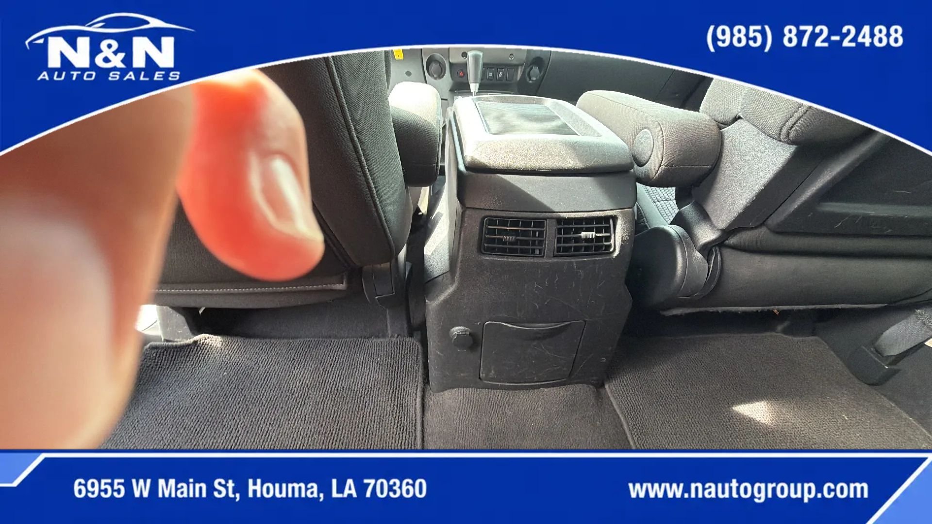 Used 2012 Nissan Titan SV w/ SV Value Truck Pkg AWD/4WD image 17