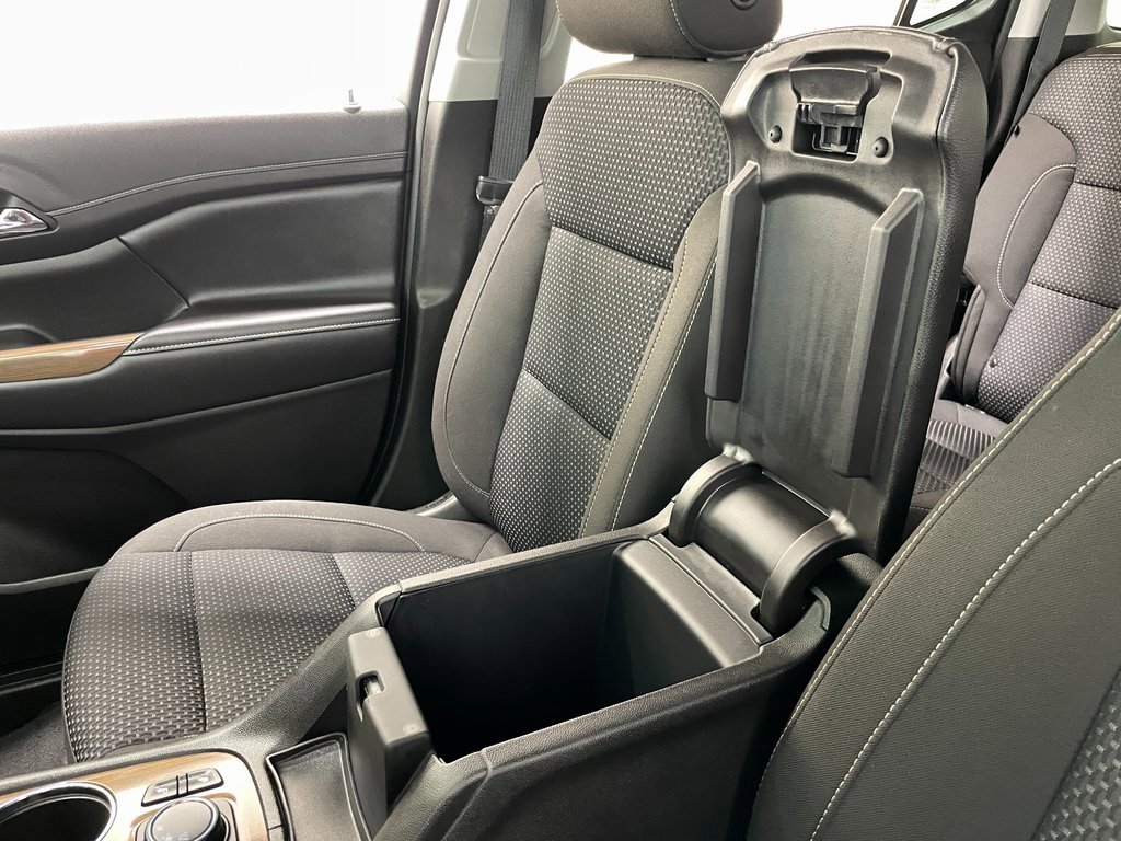 Certified 2023 GMC Acadia SLE w/ Driver Convenience Package image 34