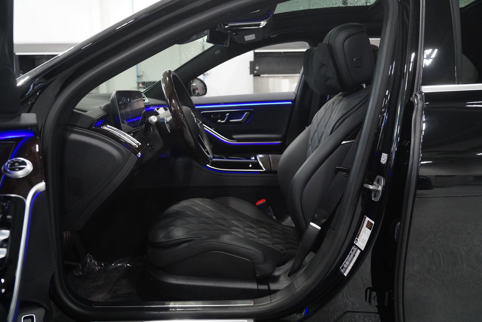 Certified 2024 Mercedes-Benz S 580e 4MATIC Sedan image 2