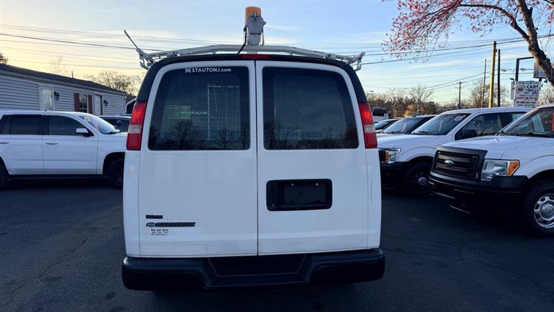 Used 2011 Chevrolet Express 2500 RWD image 7