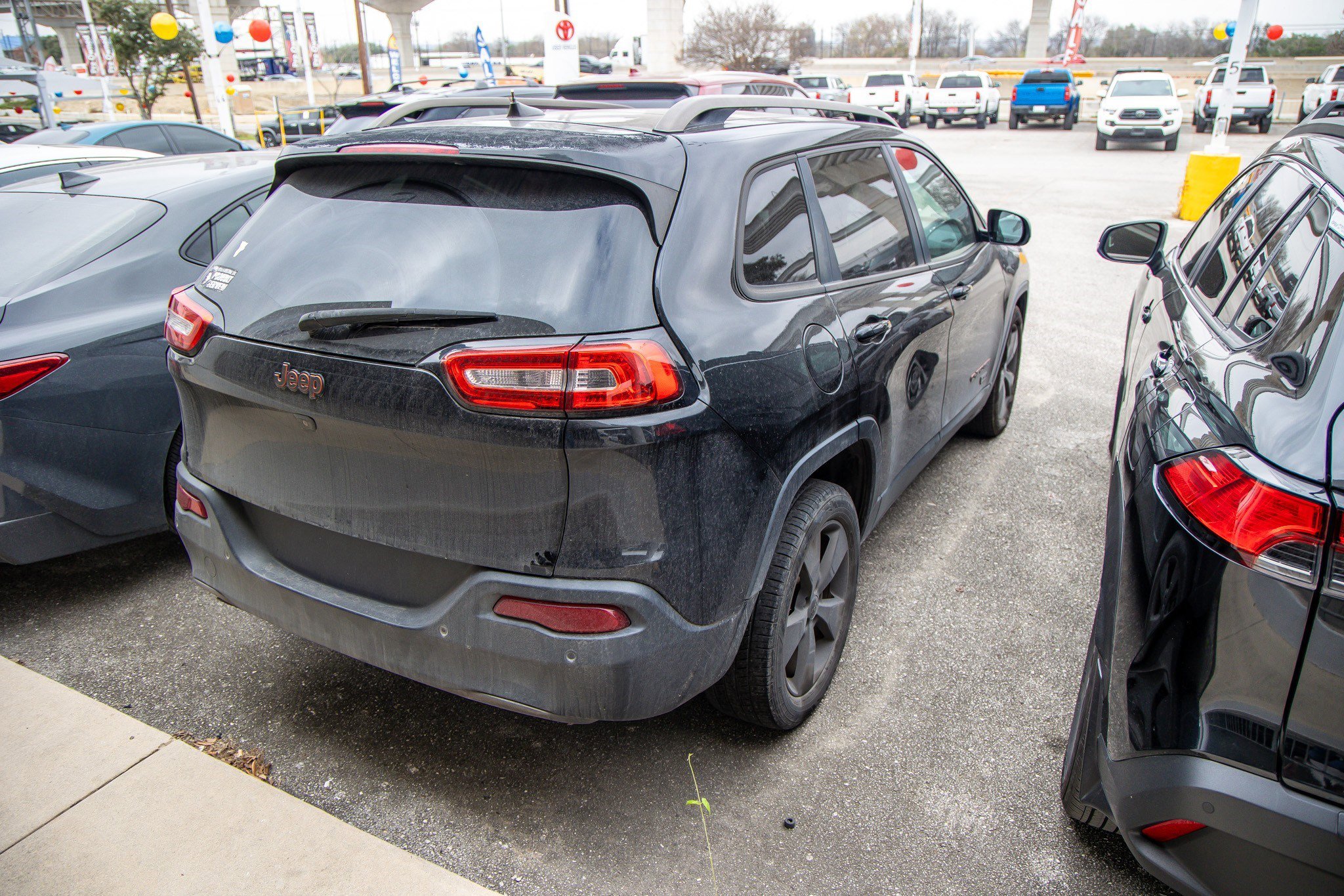 Used 2016 Jeep Cherokee 75th Anniversary image 7