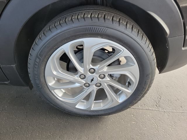 New 2027 Chevrolet Bolt LT w/ Comfort Package FWD image 22