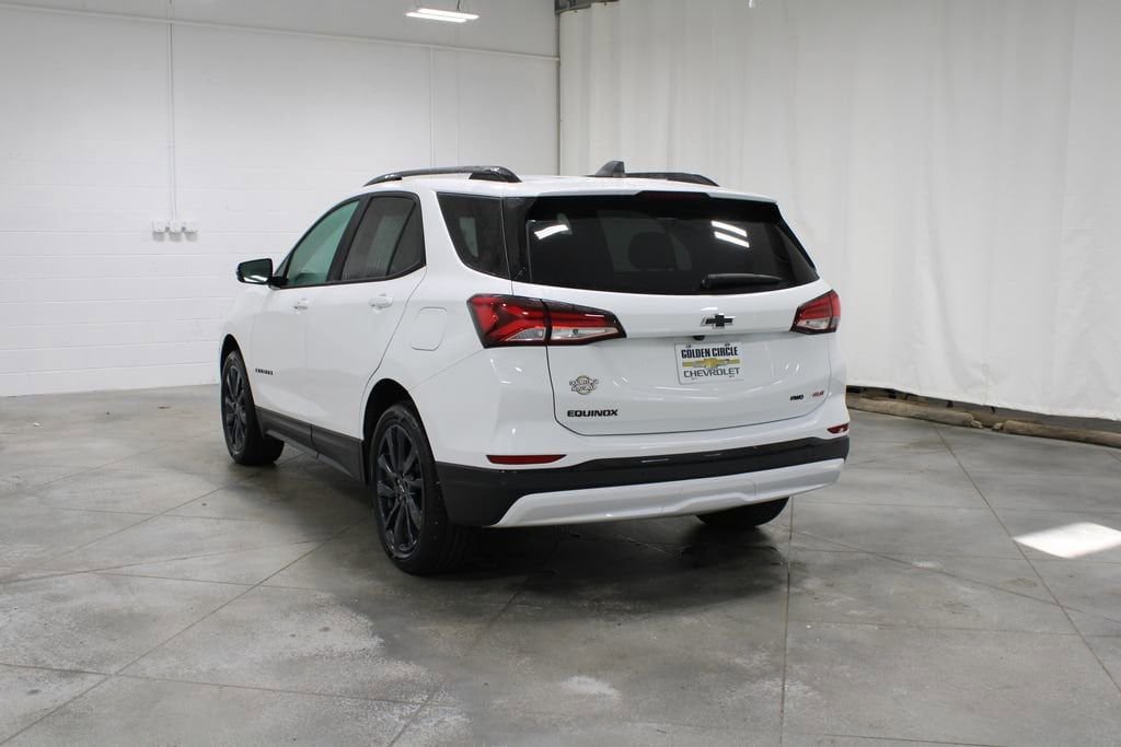 Used 2024 Chevrolet Equinox RS w/ RS Leather Package image 8