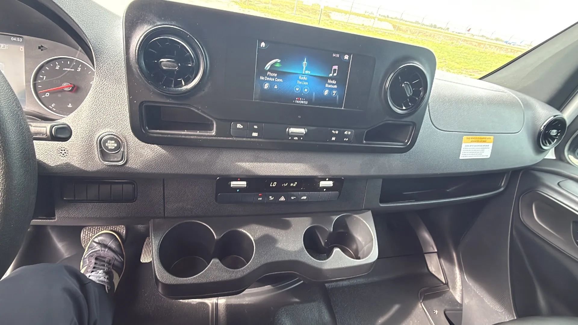 Used 2024 Mercedes-Benz Sprinter 2500 w/ Acoustic Package image 20