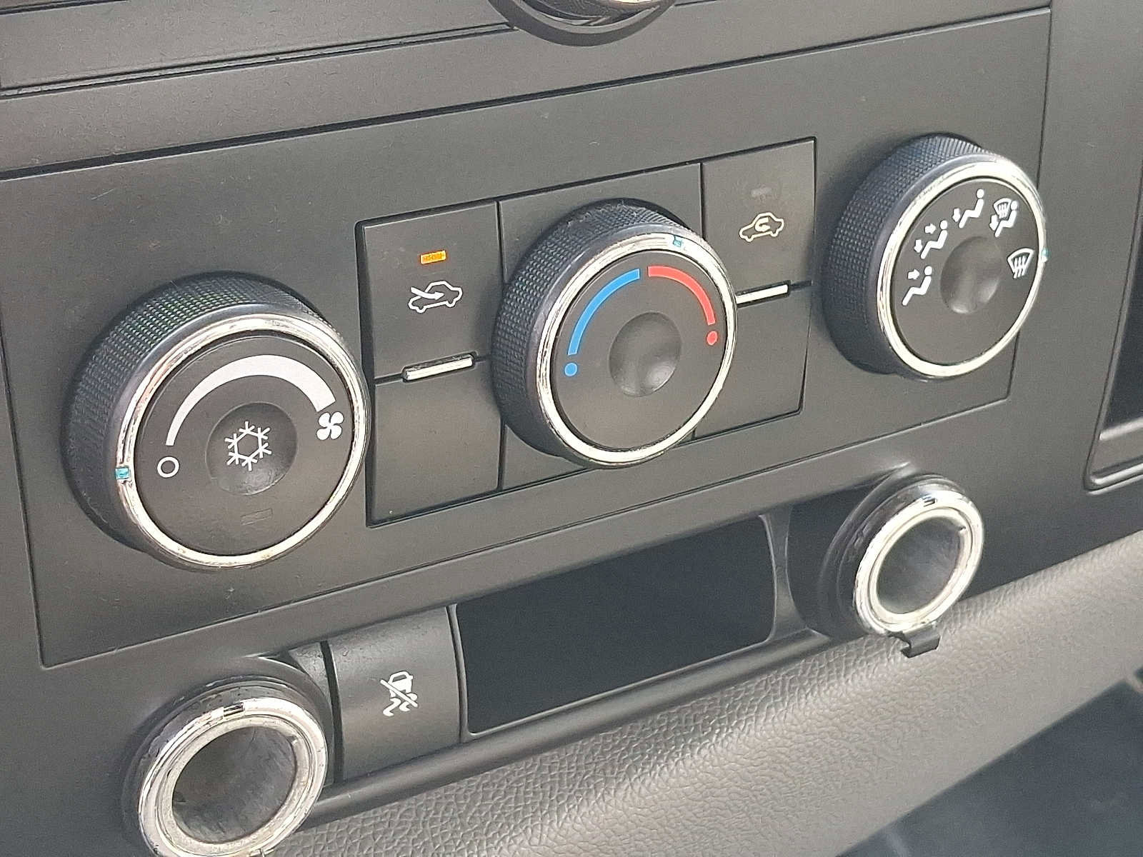 Used 2007 GMC Sierra 1500 W/T AWD/4WD image 16