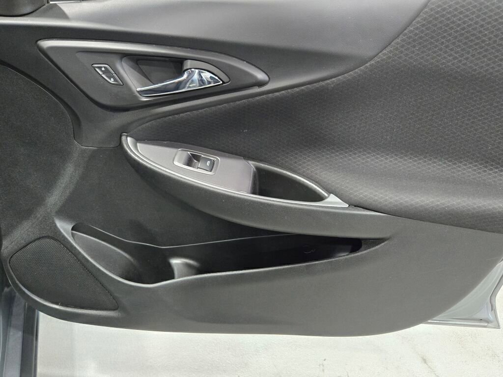 Used 2024 Chevrolet Malibu LT image 9