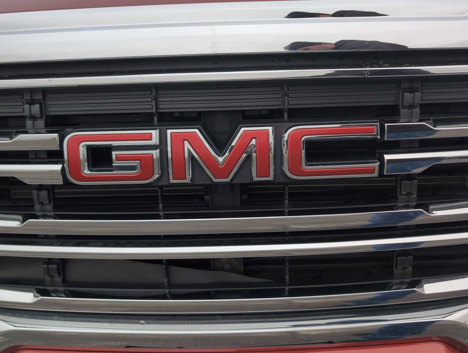 Used 2023 GMC Acadia SLE w/ Driver Convenience Package image 29