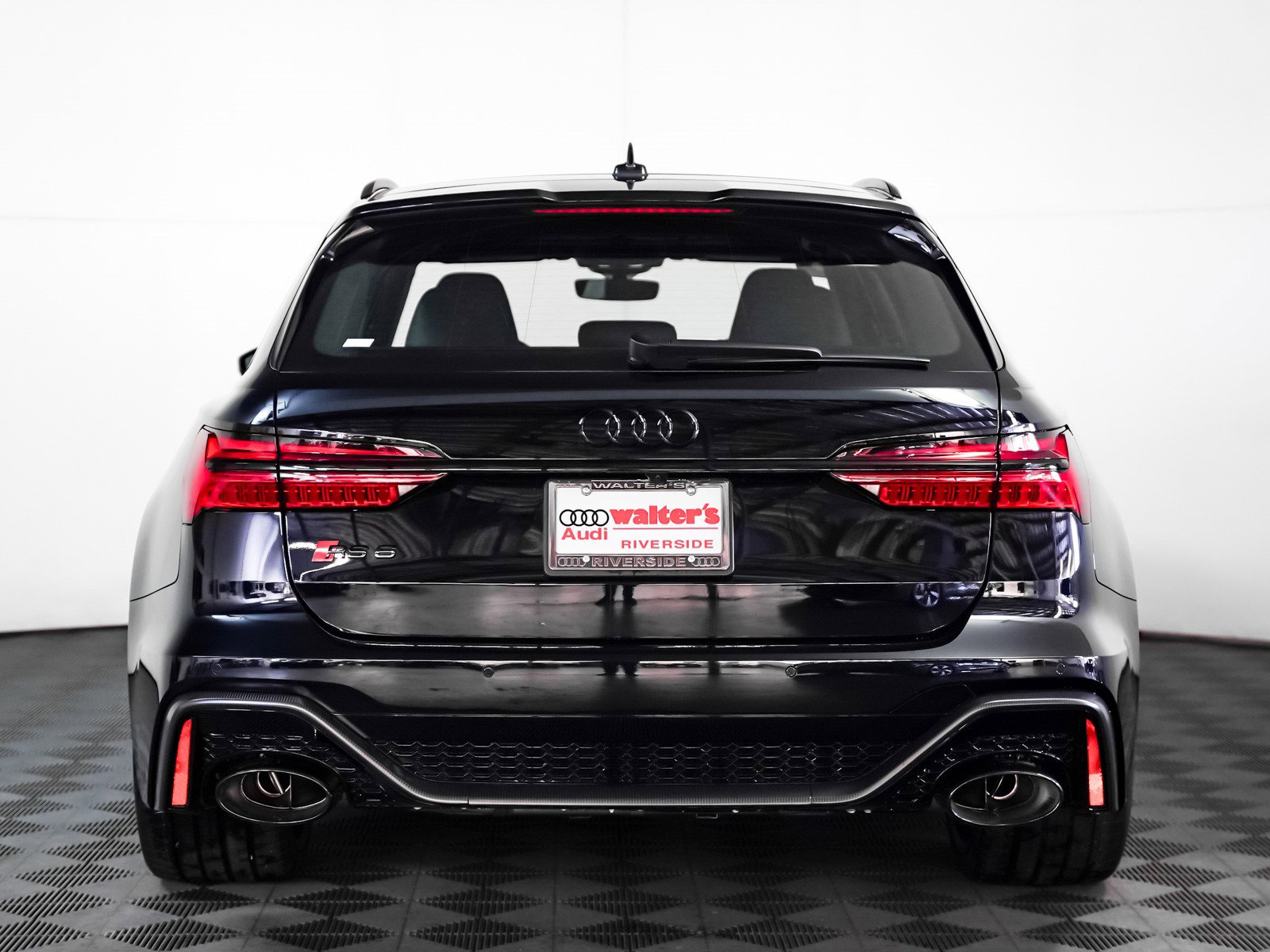 New 2025 Audi RS 6 performance image 13