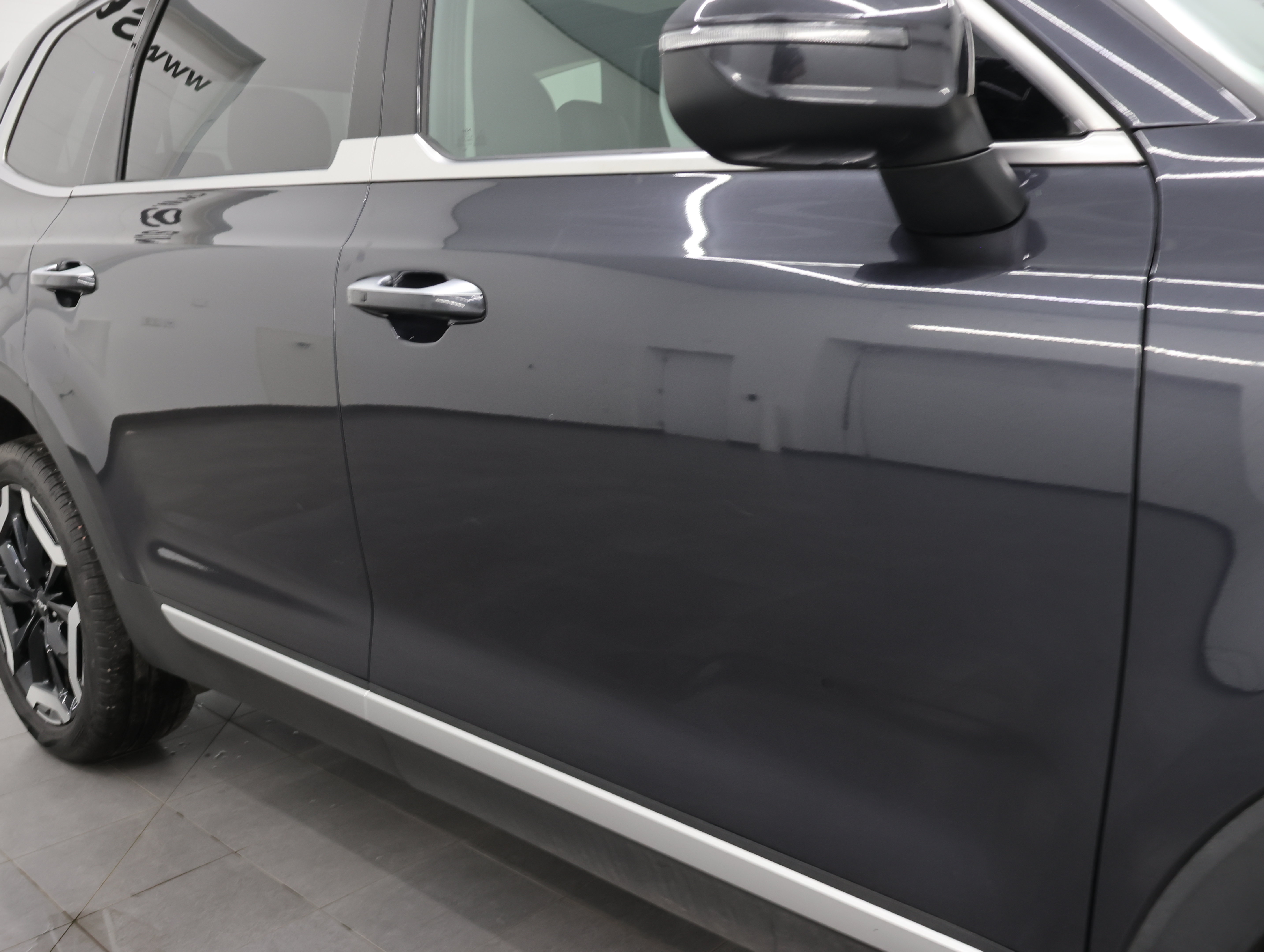 Used 2025 Kia Telluride S AWD/4WD image 27