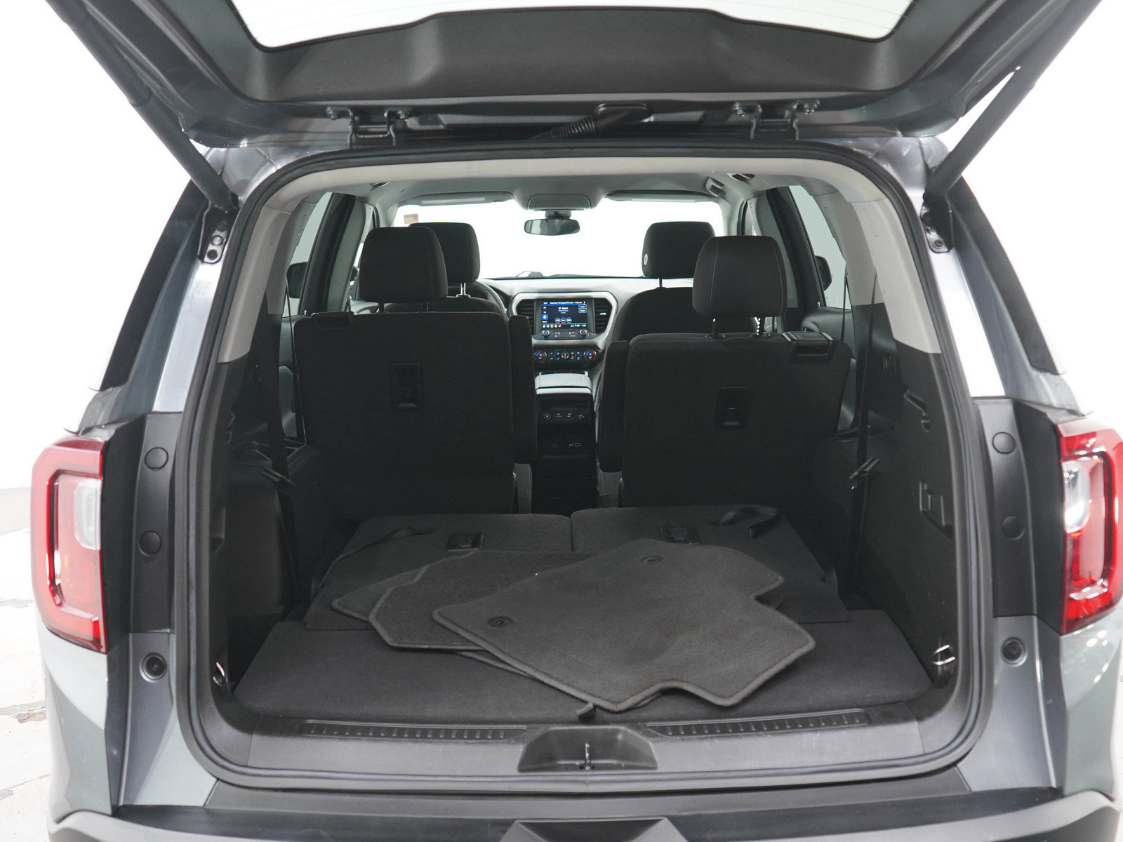Used 2022 GMC Acadia SLE w/ Driver Convenience Package AWD/4WD image 16