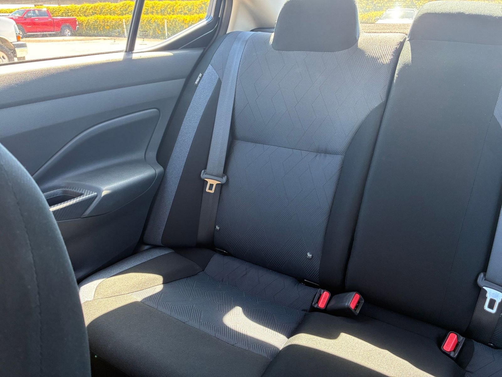 Used 2025 Nissan Versa SV image 37