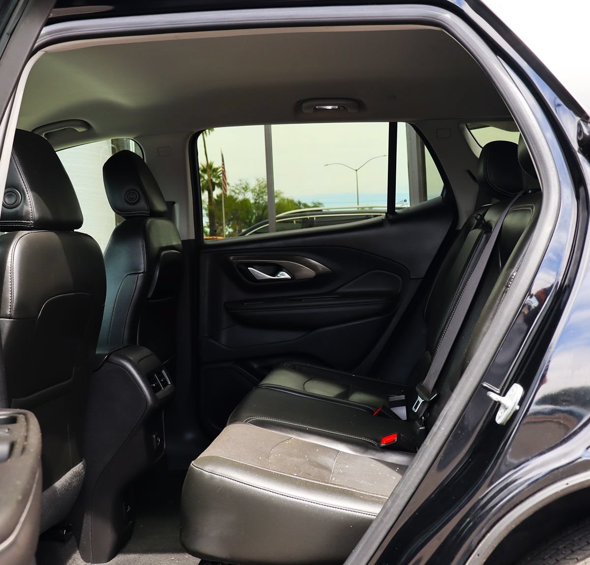 Used 2023 GMC Terrain SLT AWD/4WD image 34